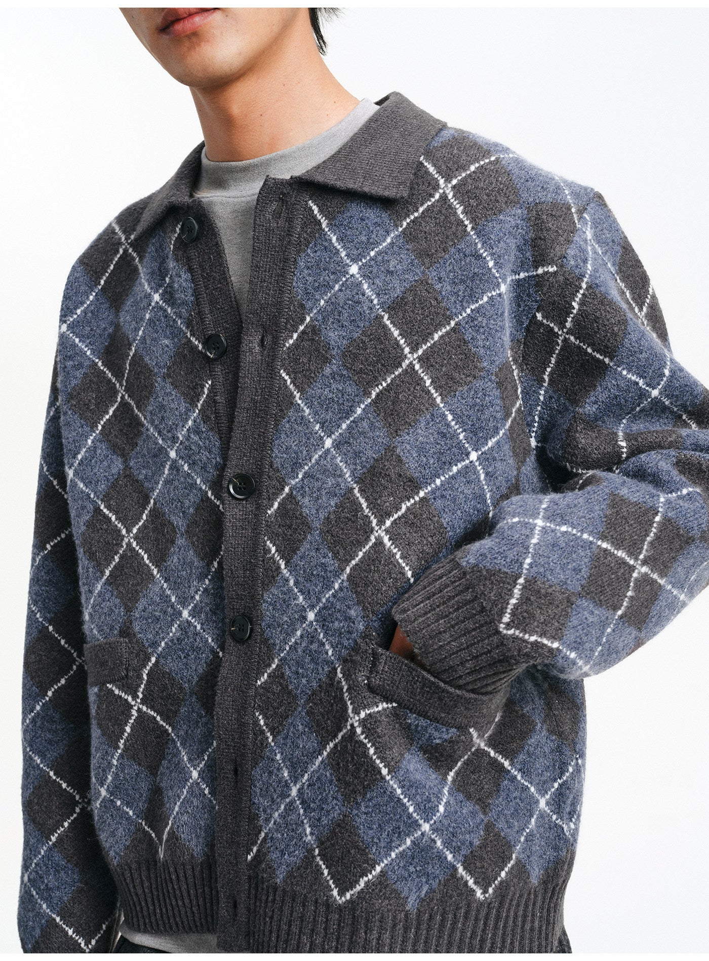 Diamond-pattern cardigan