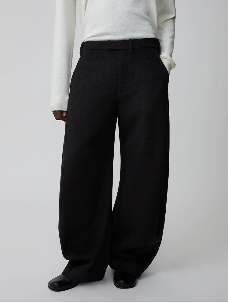 Curve Blade Casual Pants