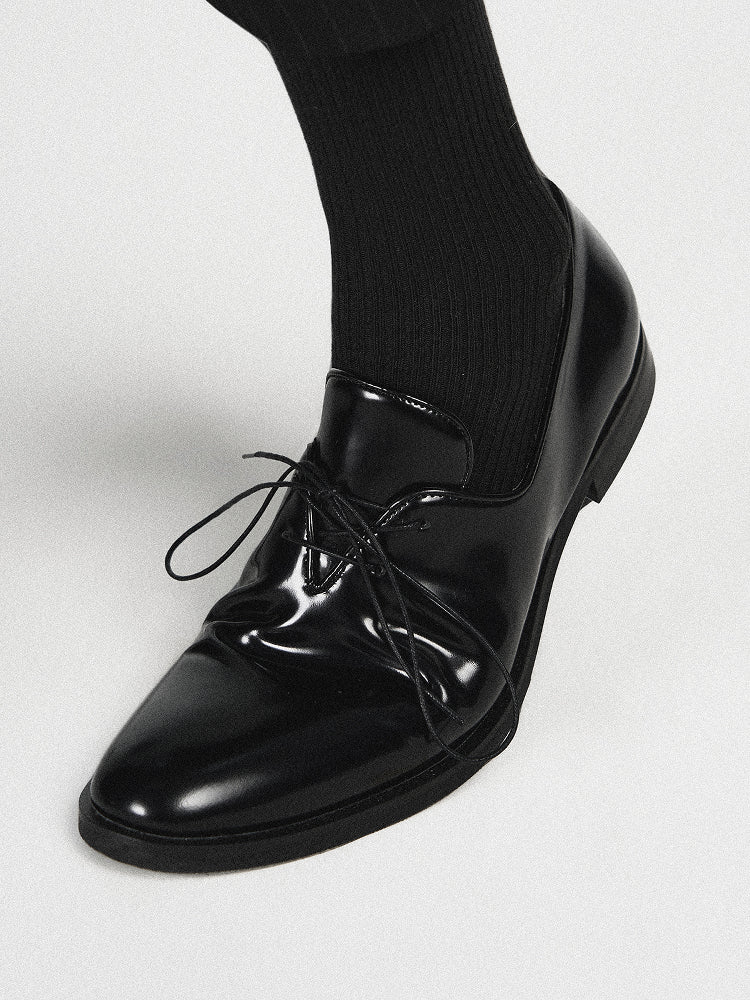 Thin-soled Oxford shoes