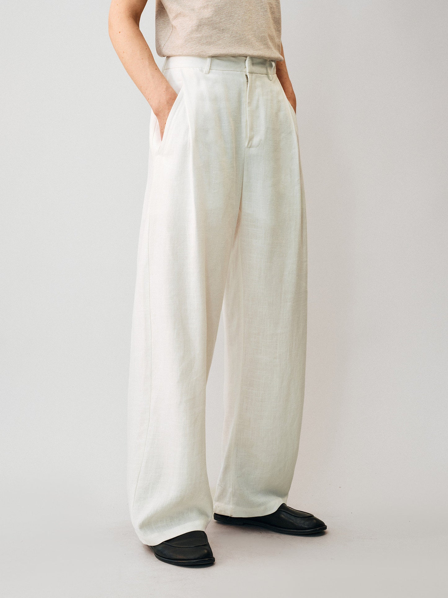 Simitara Side-Pleated Casual Pants