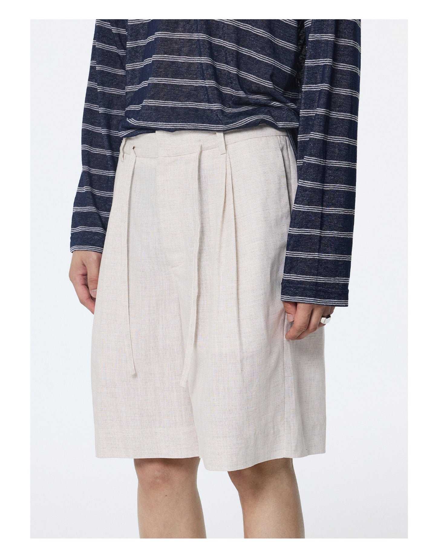 Simple Casual Double-Pleated Shorts