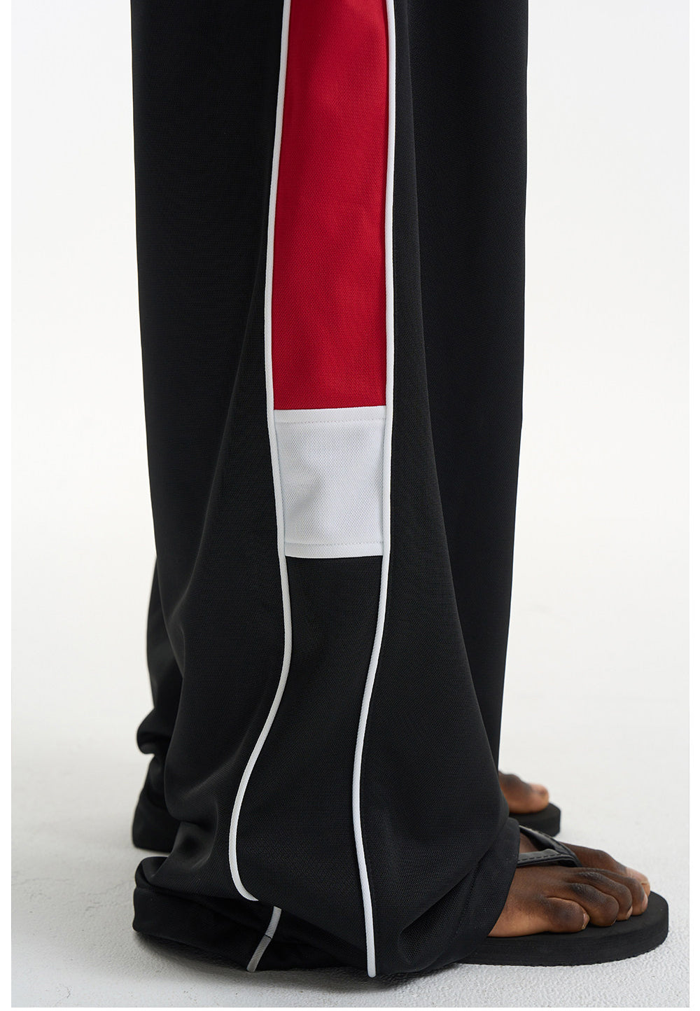 Loose-Fit Sporty Print Casual Pants