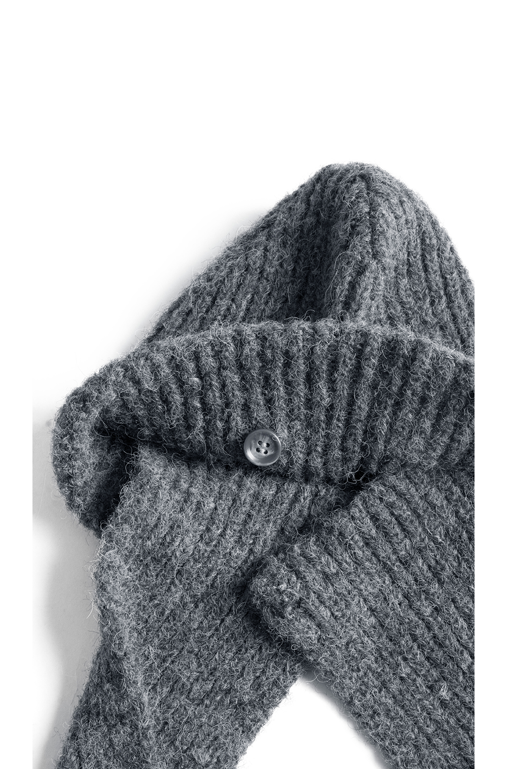 Knit cap with detachable scarf