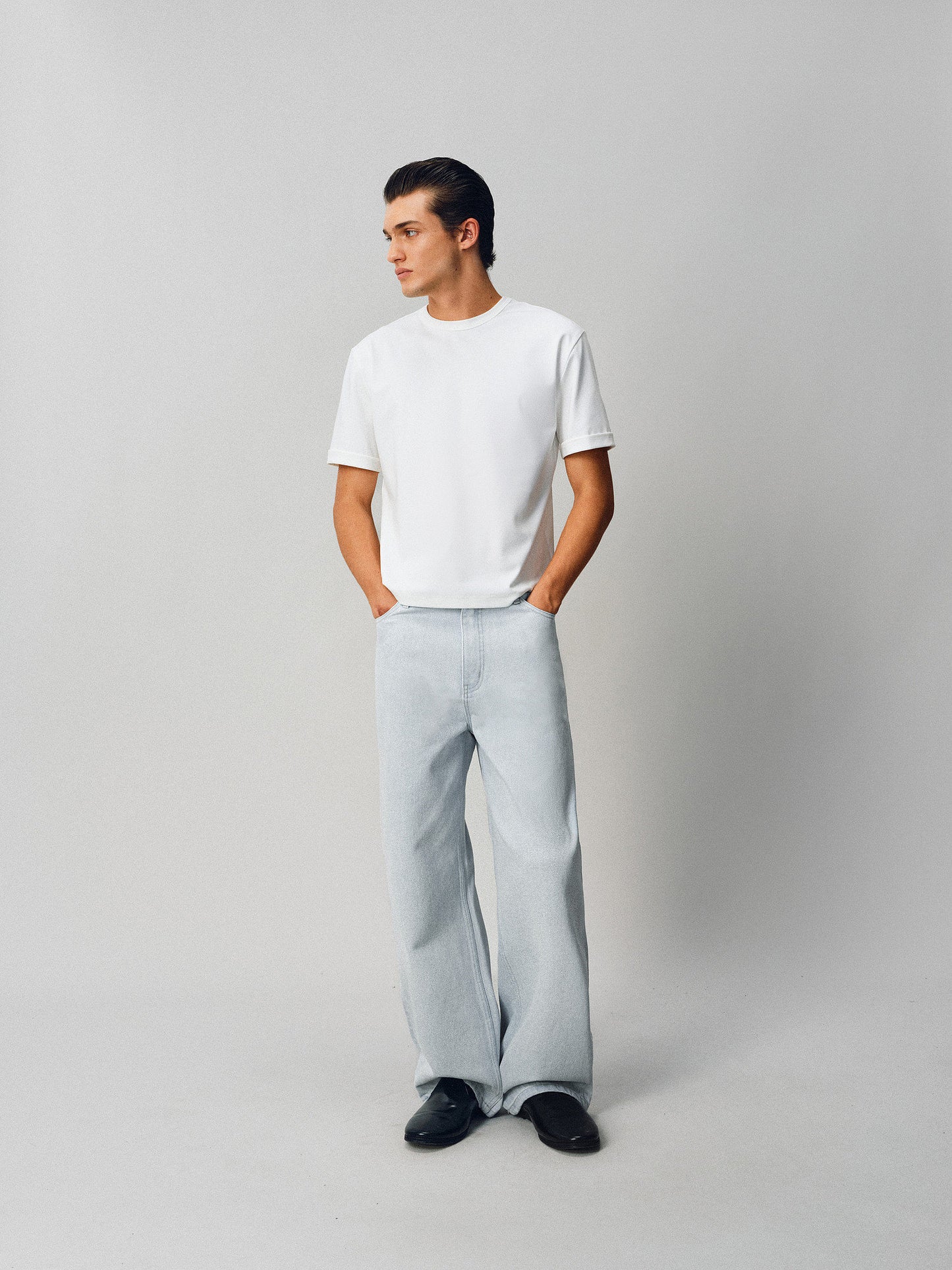 Micro-flared Washed Jeans