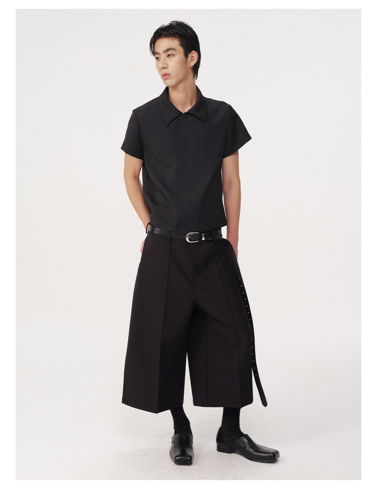 Side pleated cropped pants