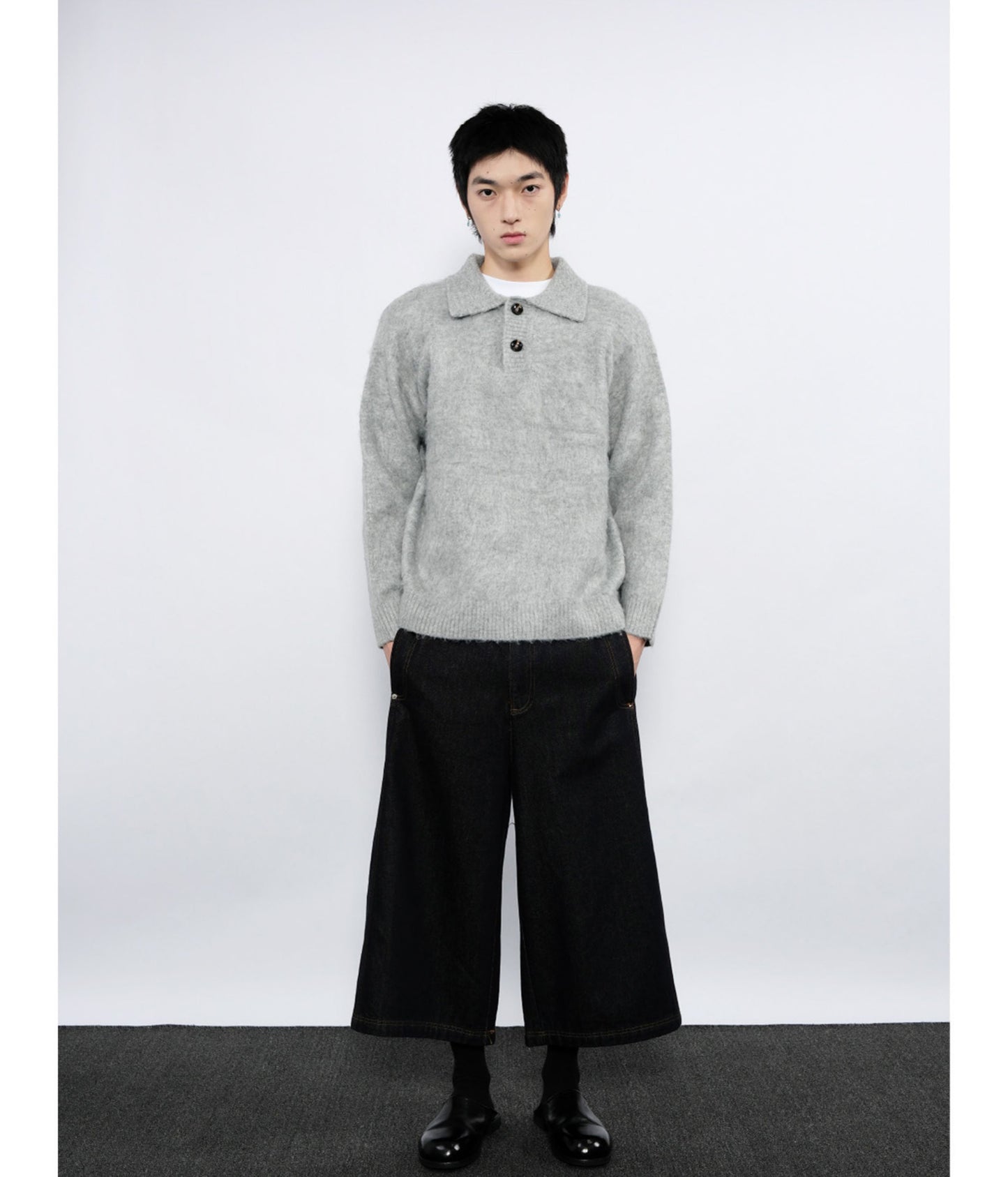 Mix-Color Yarn Collared Sweater