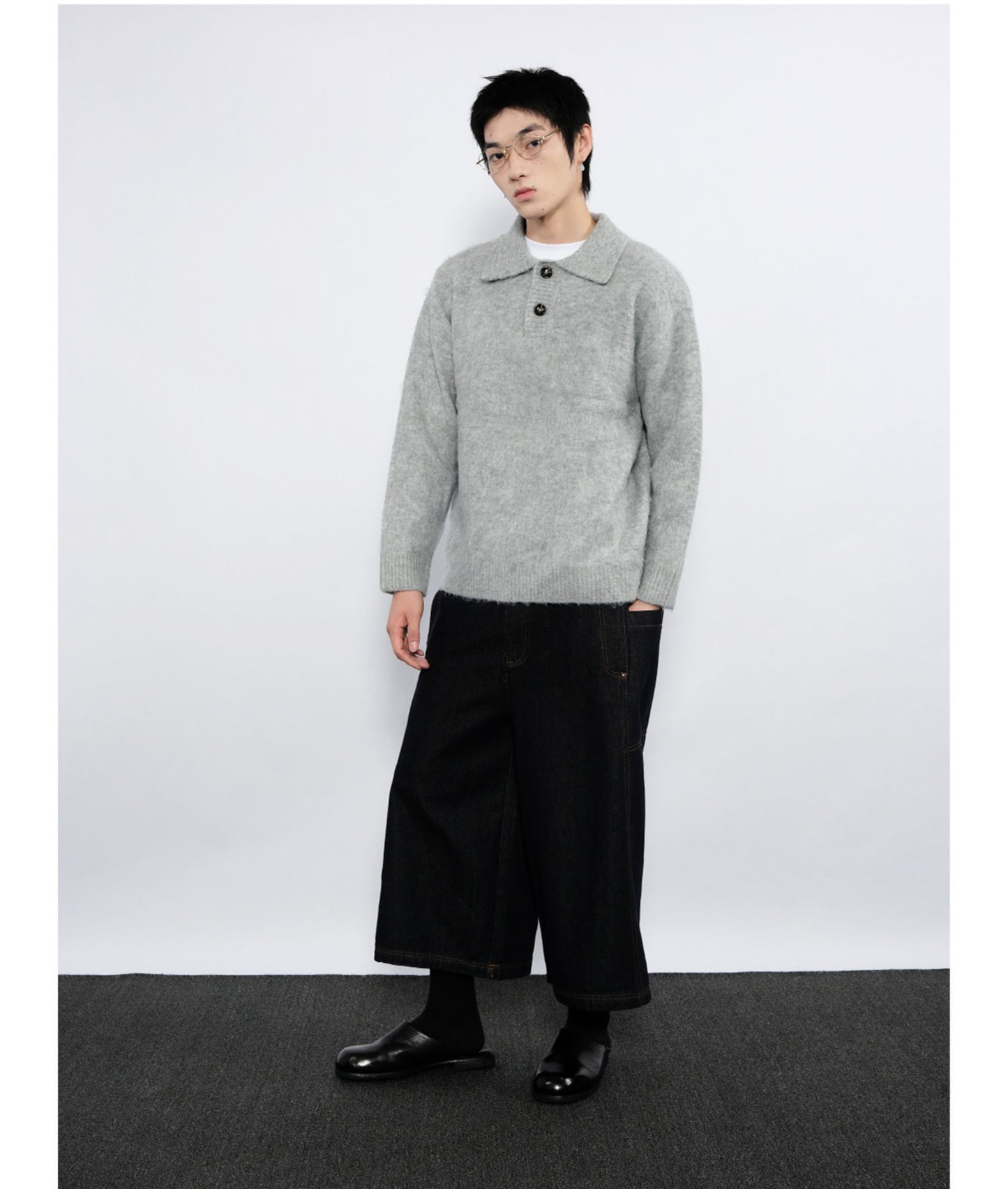 Mix-Color Yarn Collared Sweater