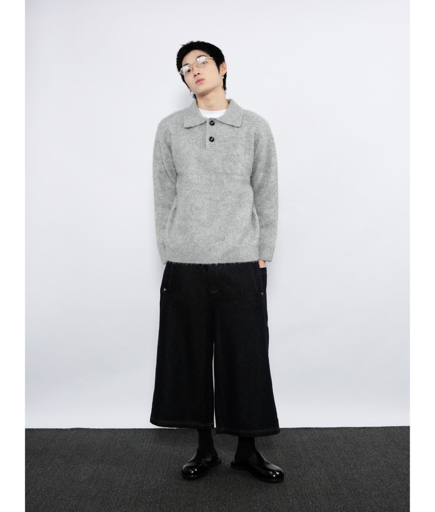 Mix-Color Yarn Collared Sweater