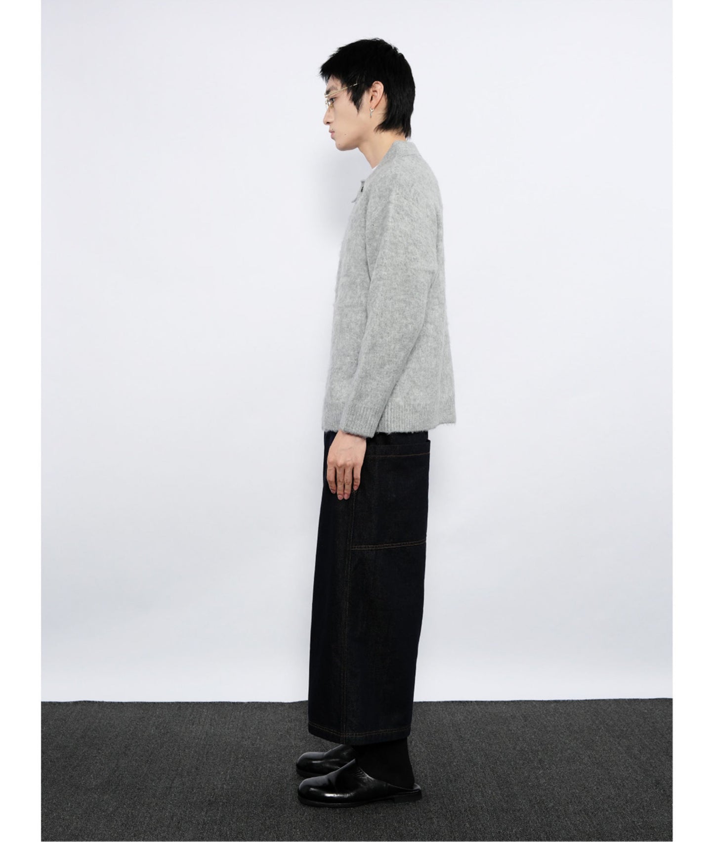 Mix-Color Yarn Collared Sweater