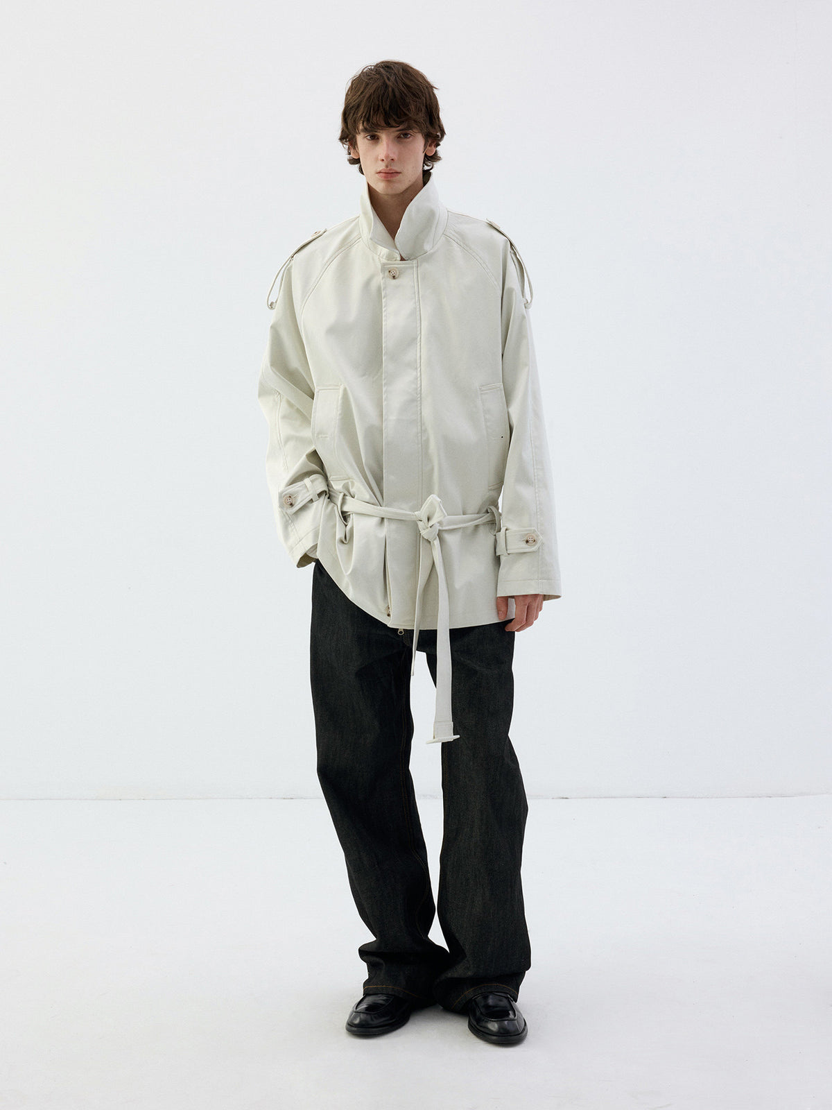 Mid-Length Jacket with a Wrinkle-Resistant Zipper