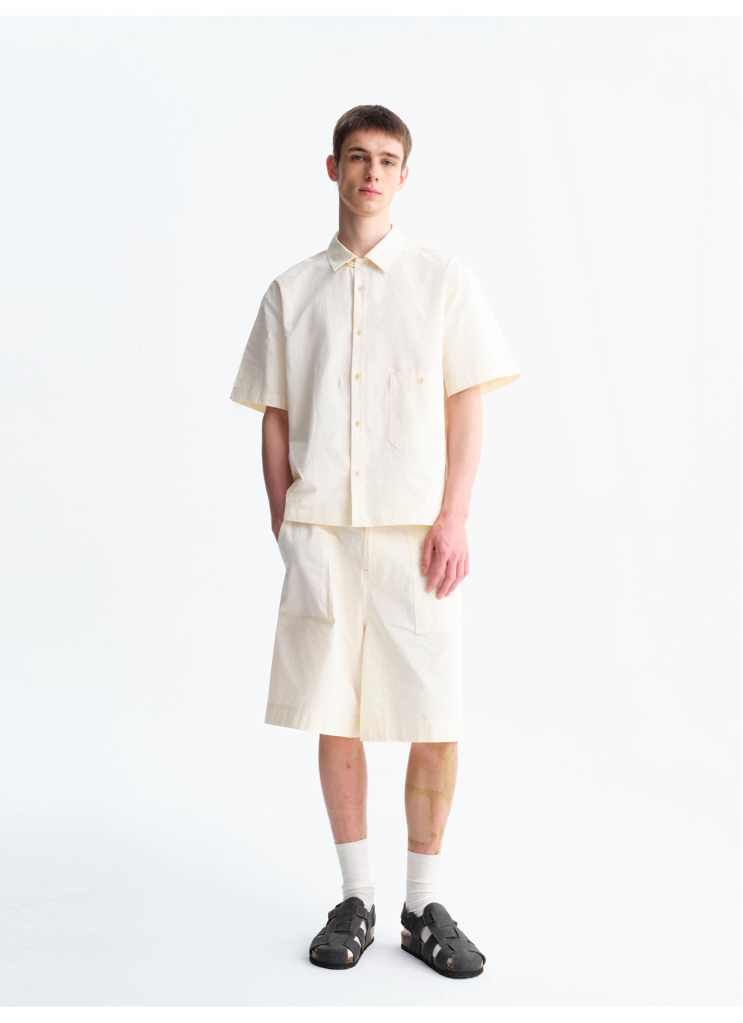 Linen Loose-Fit Shorts