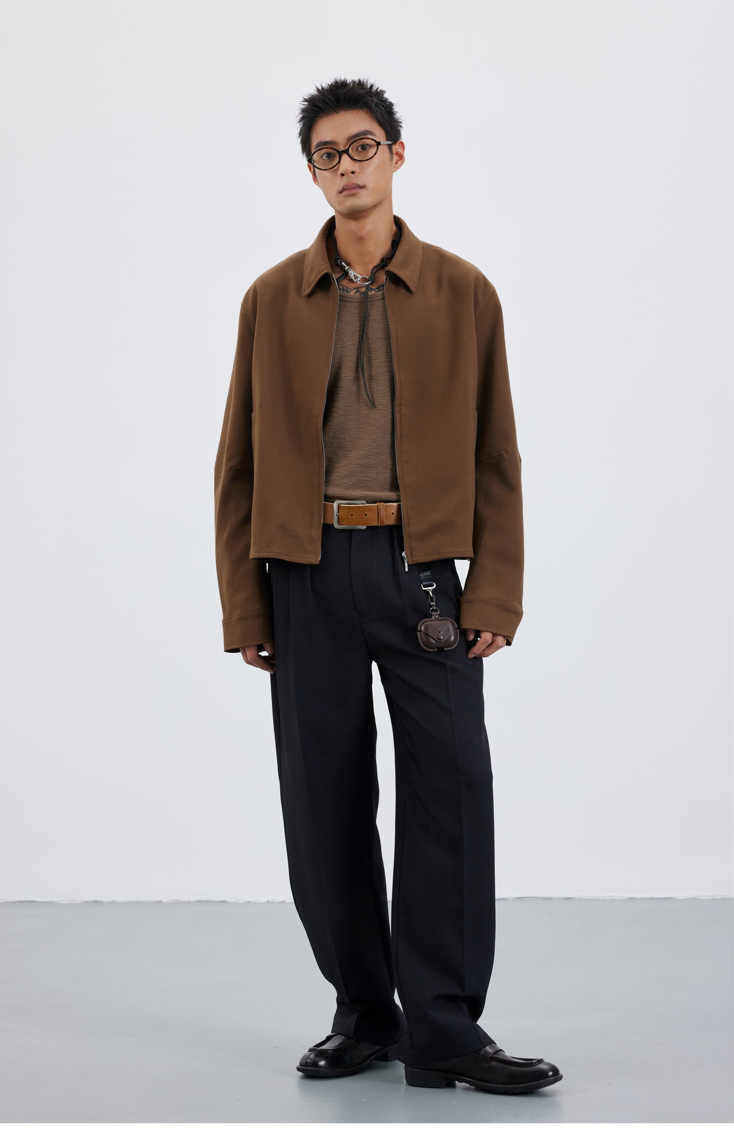 Adjustable 3-pleat casual pants