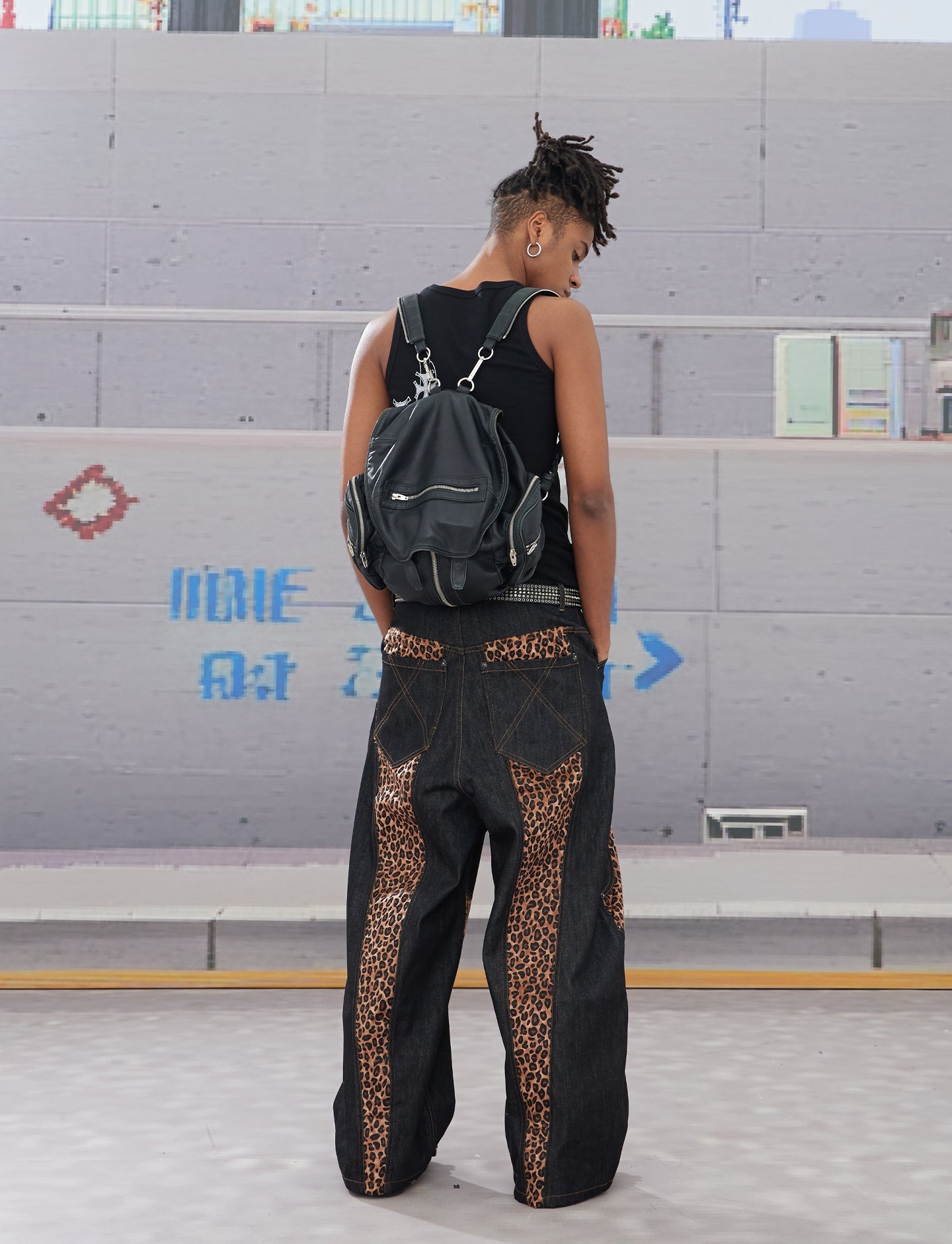 Vintage design scimitar jeans