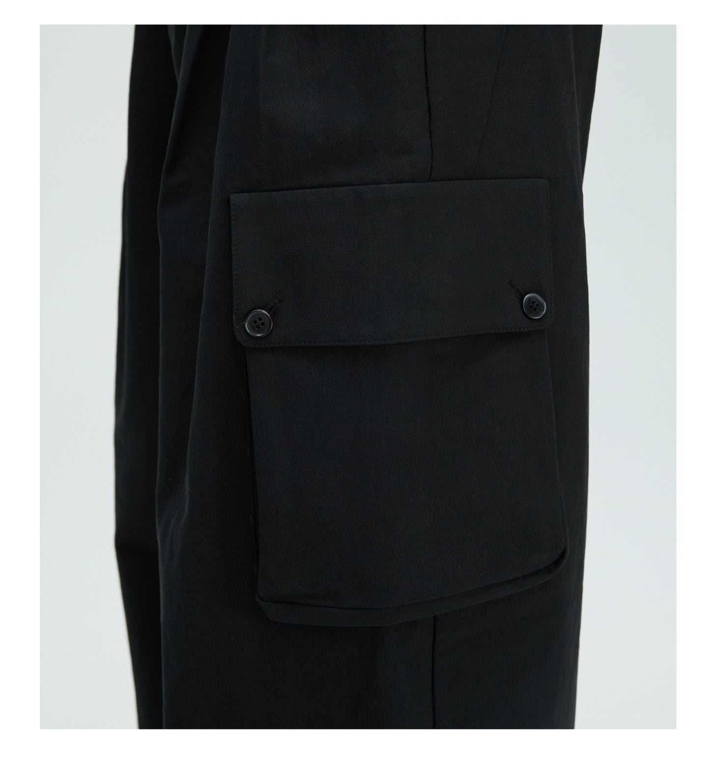 Loose-Fit Cargo Pants with Large Pockets