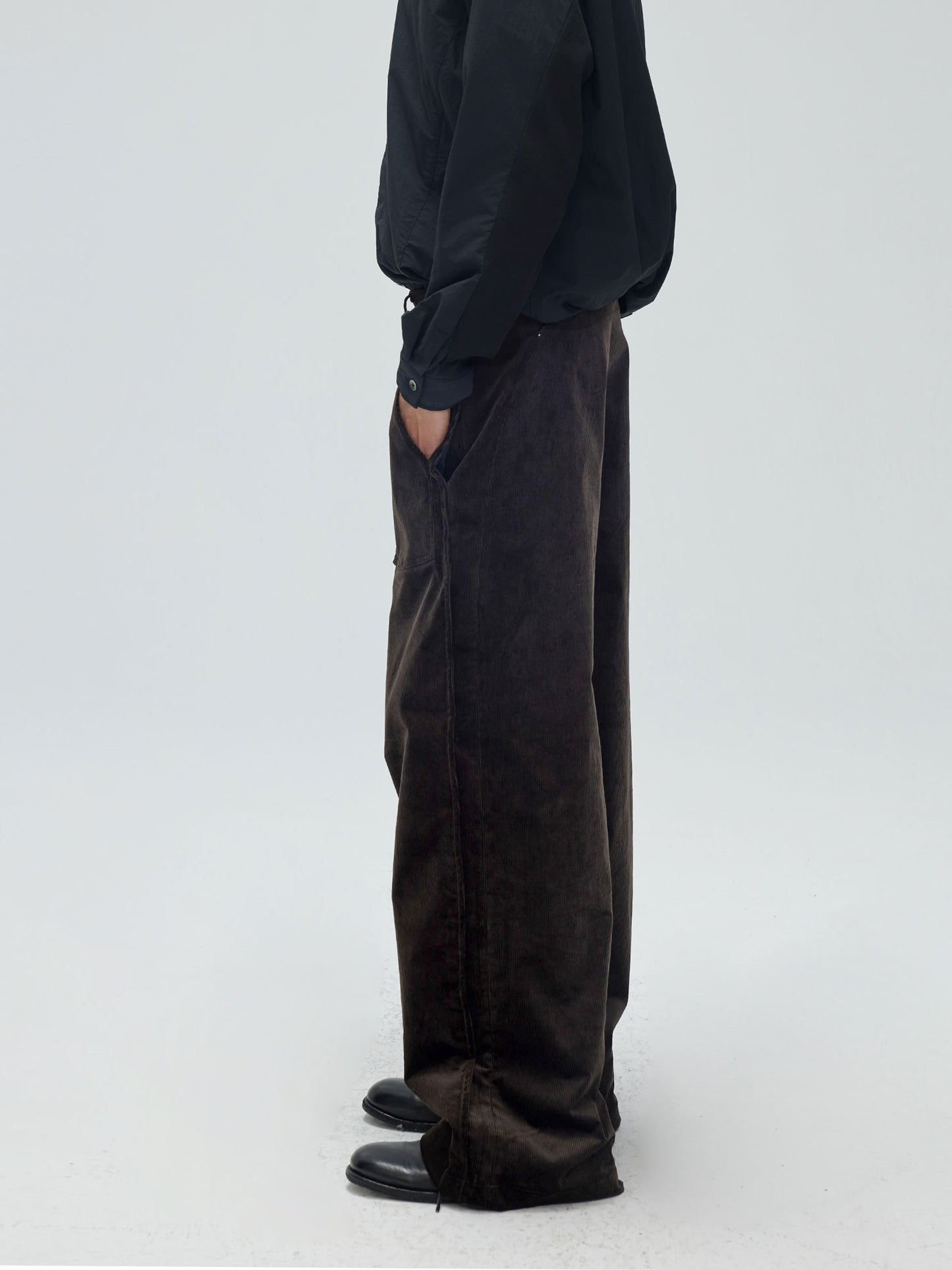 Loose-fit corduroy pants