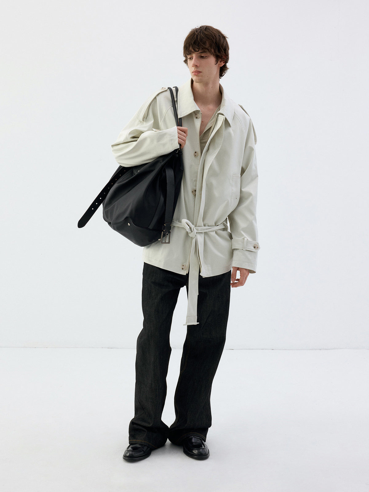 Mid-Length Jacket with a Wrinkle-Resistant Zipper