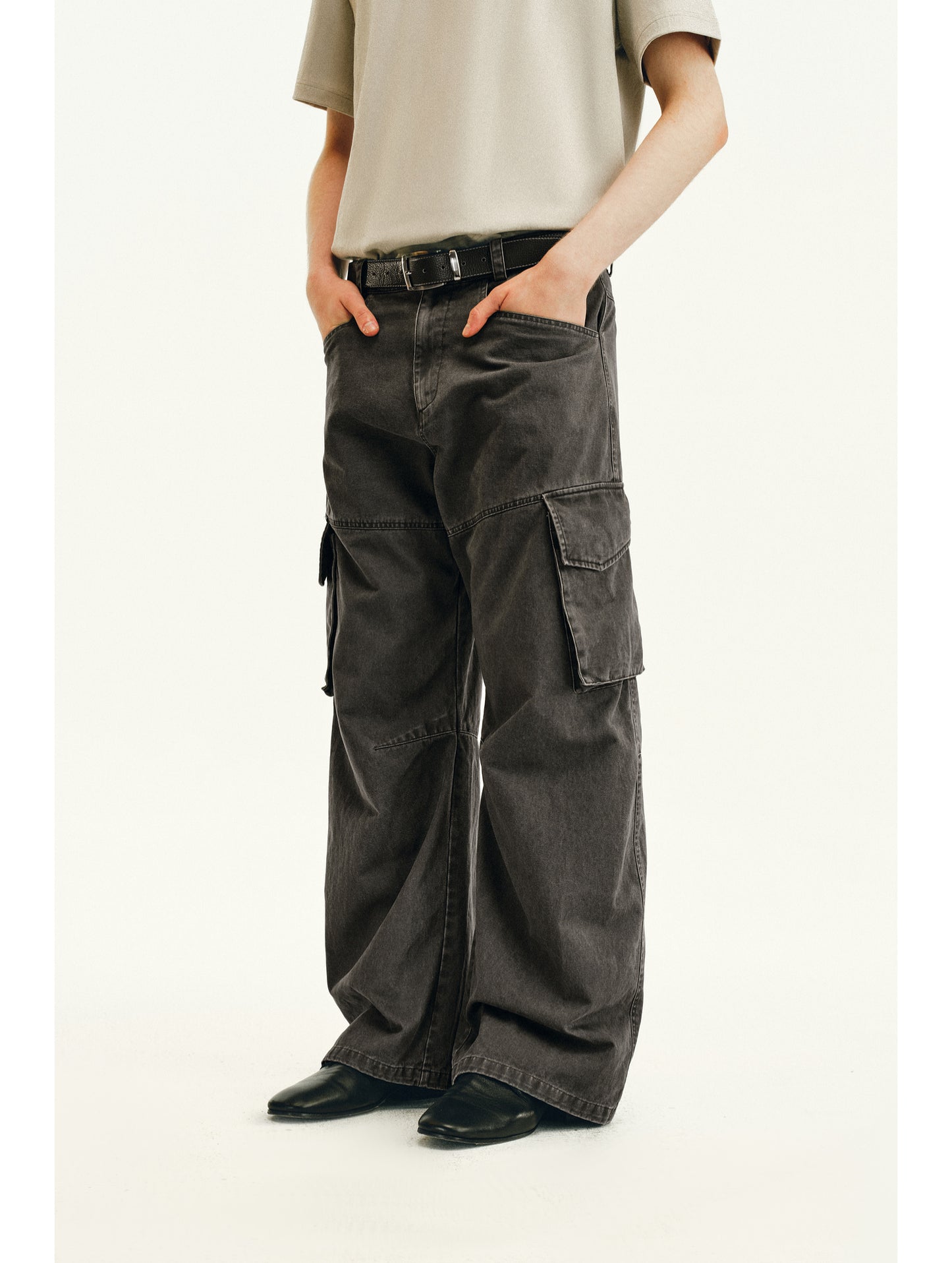 Damage-Washed Casual Pants