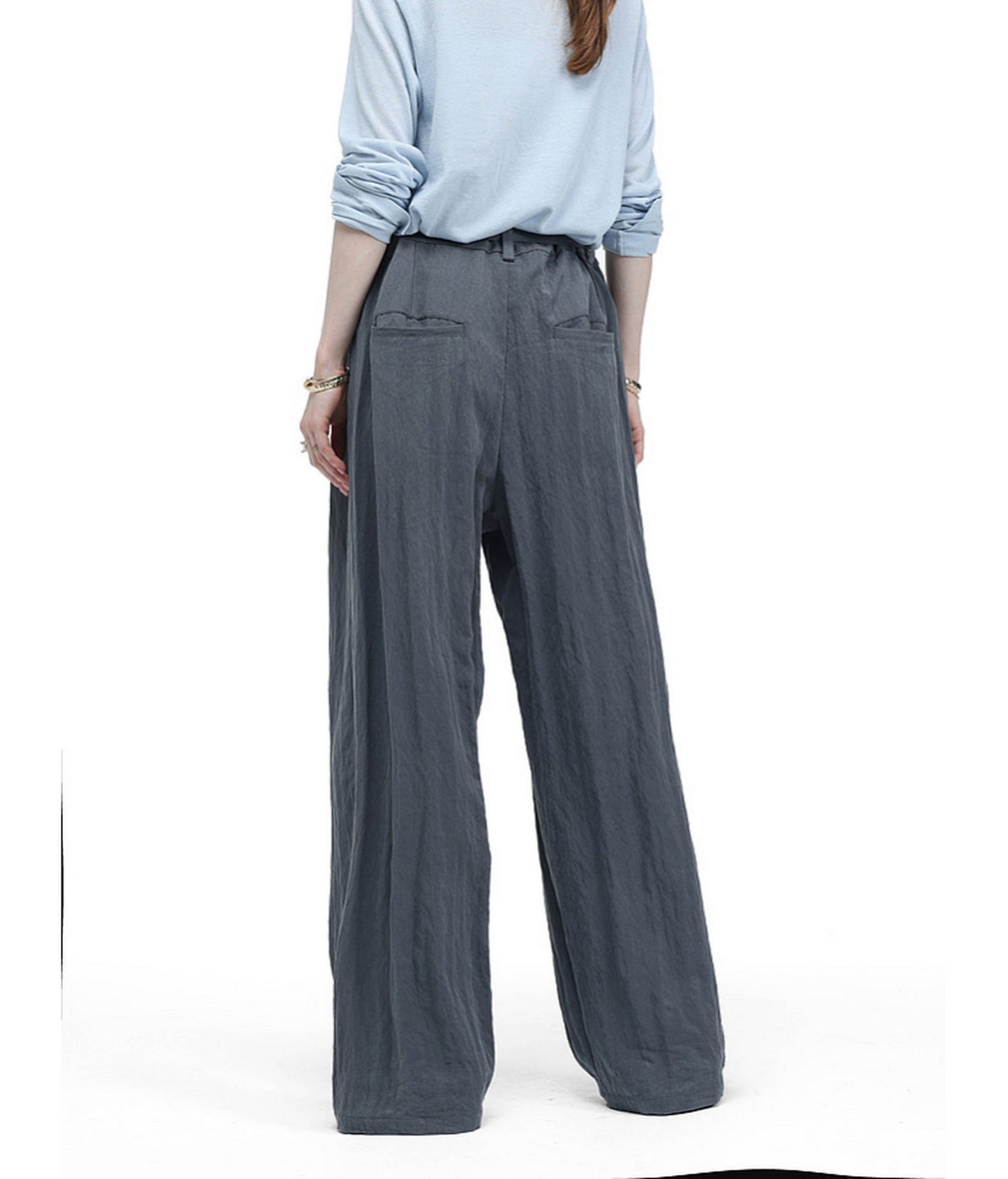 Pleated Casual Pants with a Belt
