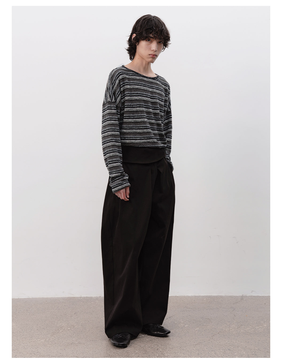 Drop-shoulder T-shirt