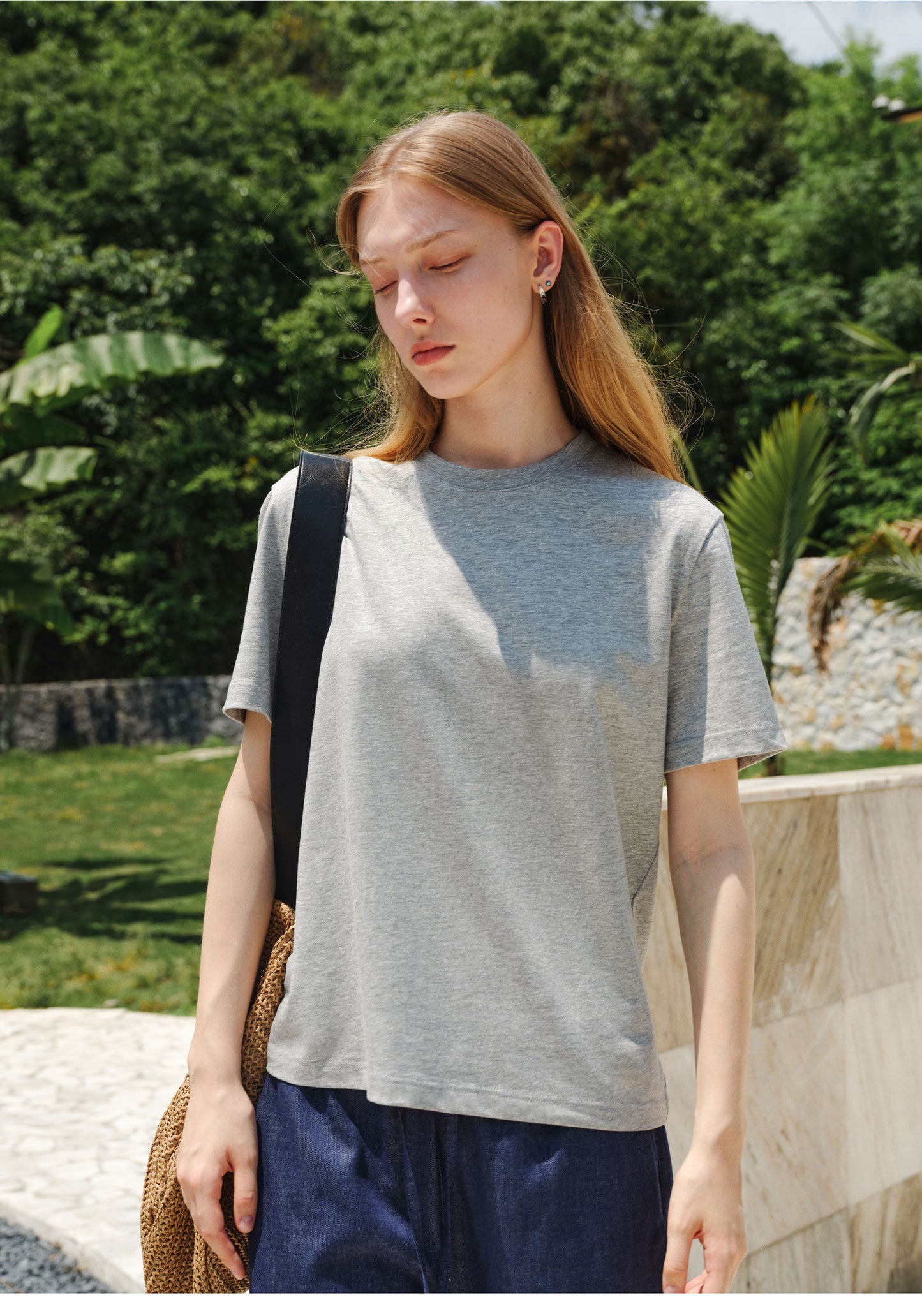 Basic Straight-Shoulder T-Shirt