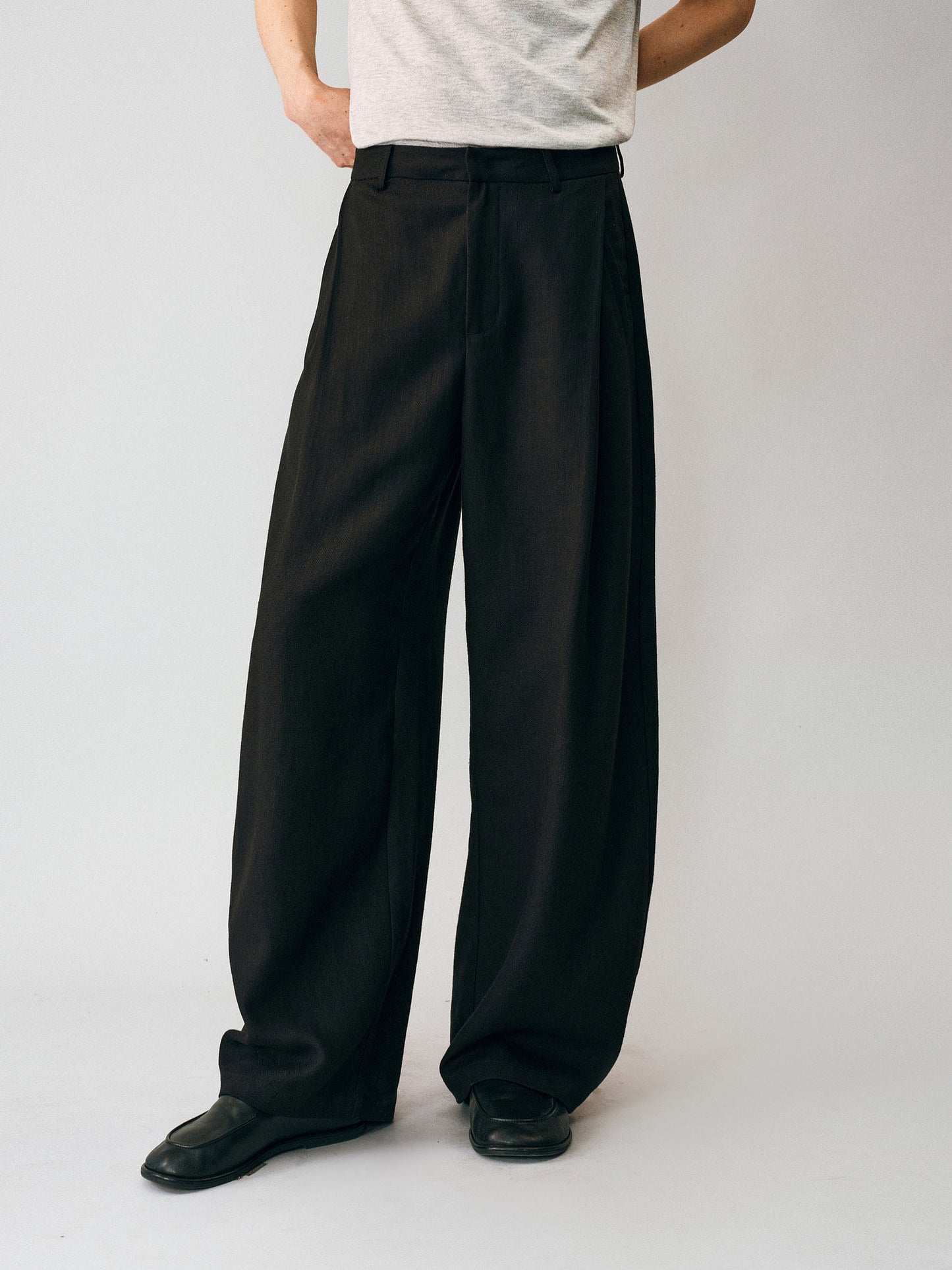 Simitara Side-Pleated Casual Pants