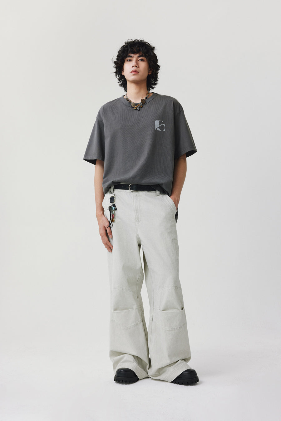 Frayed finish casual pants