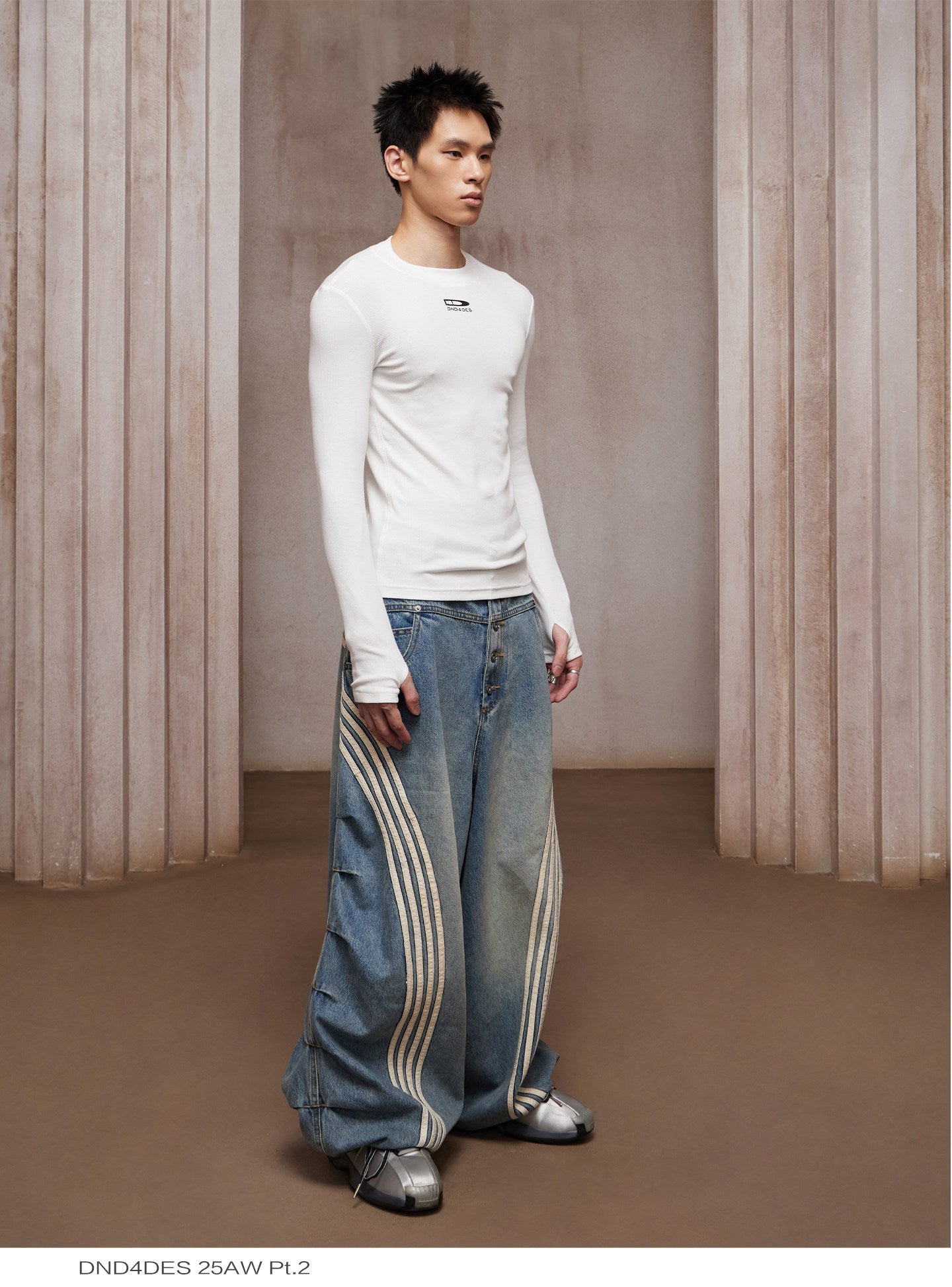 Pleated Stripe Wide-Leg Jeans