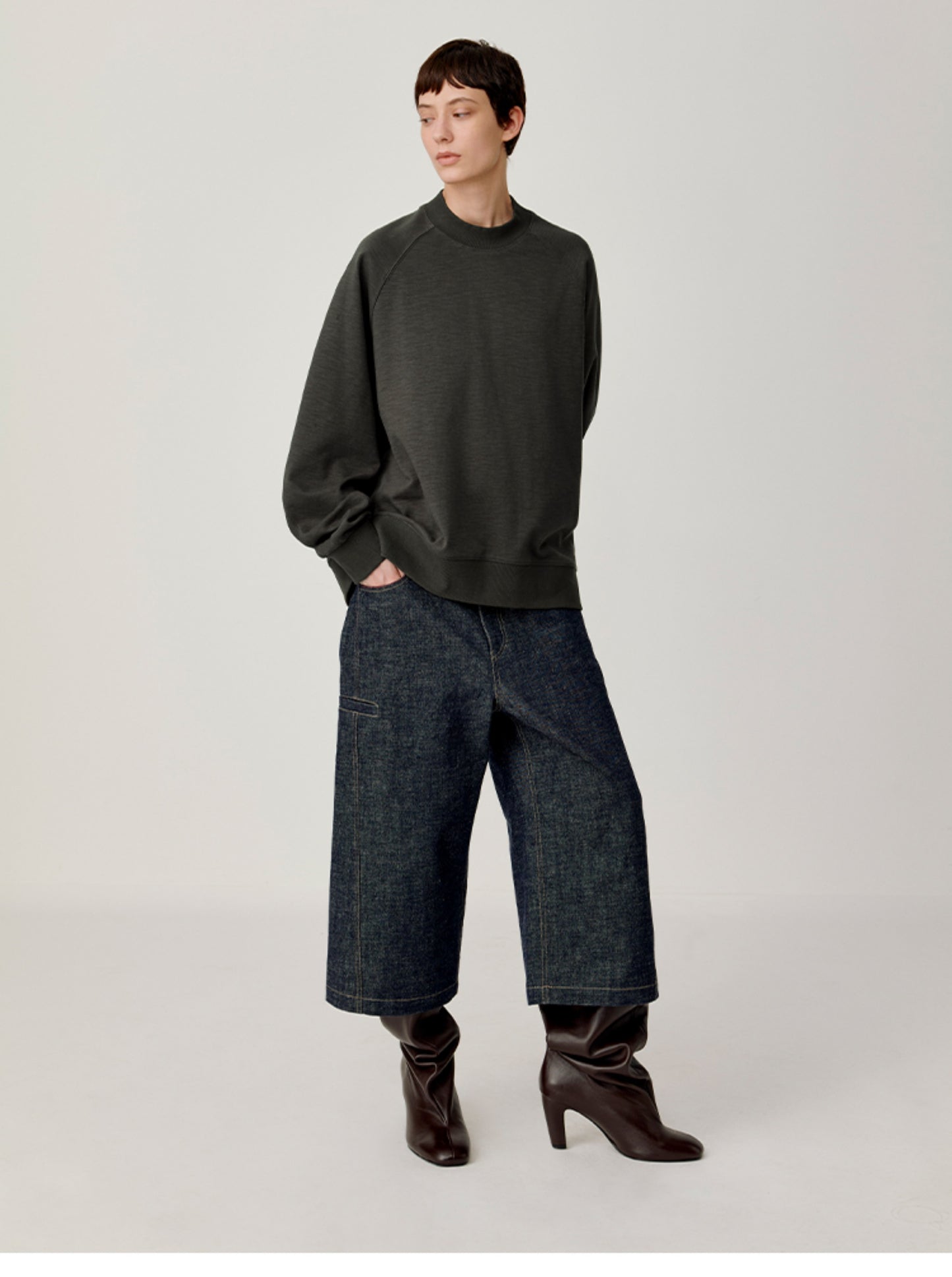 Rib-Knit Round Neck Sweatshirt