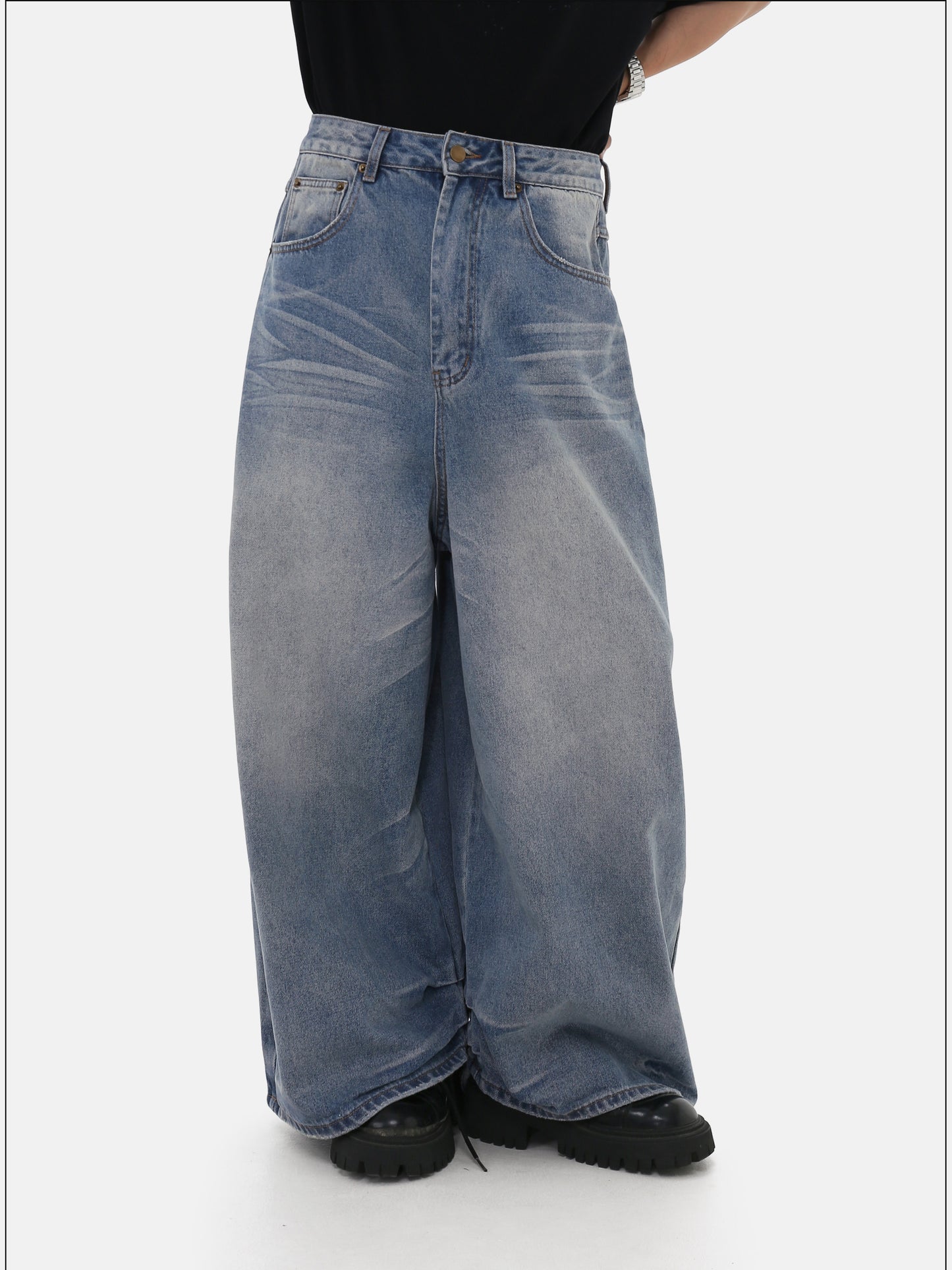 Retro Distressed Jeans
