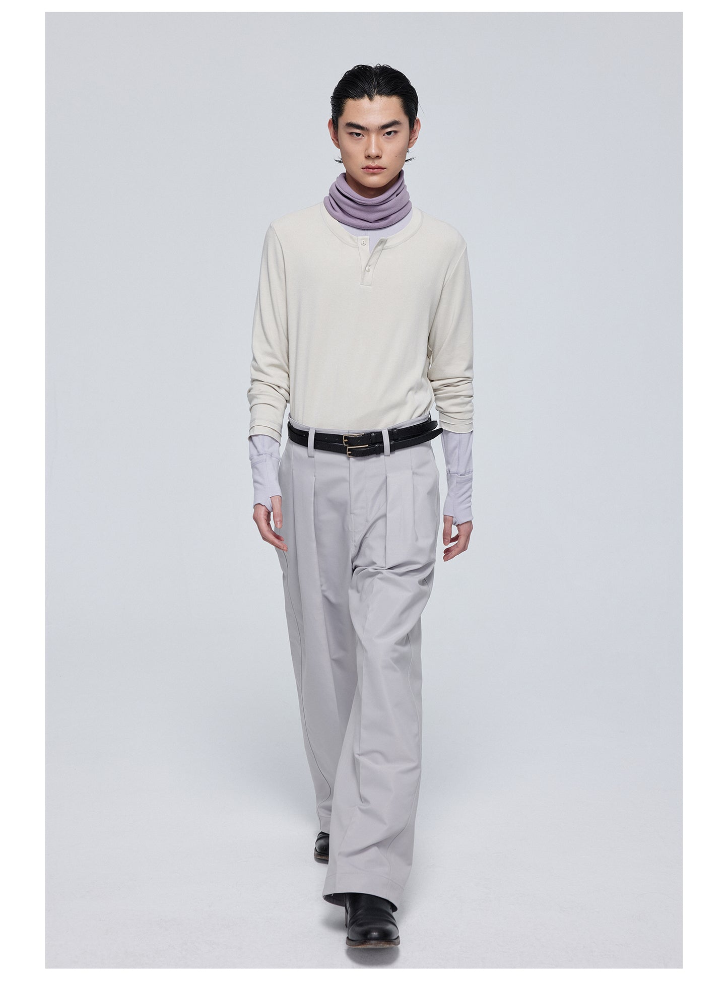 Pleated straight pants