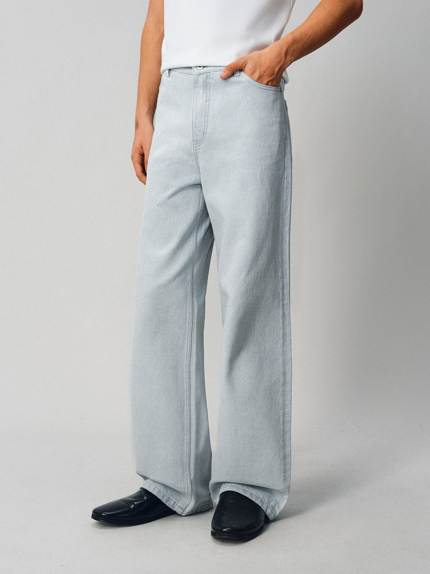 Micro-flared Washed Jeans
