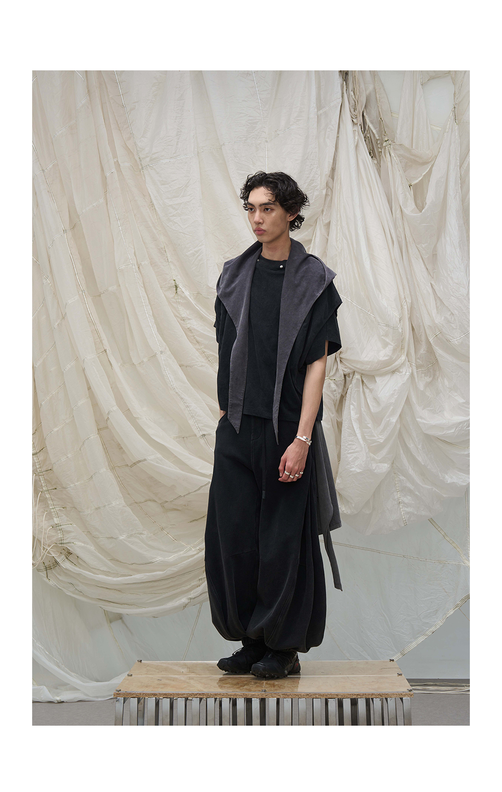 Removable T-shirt and sweatpants