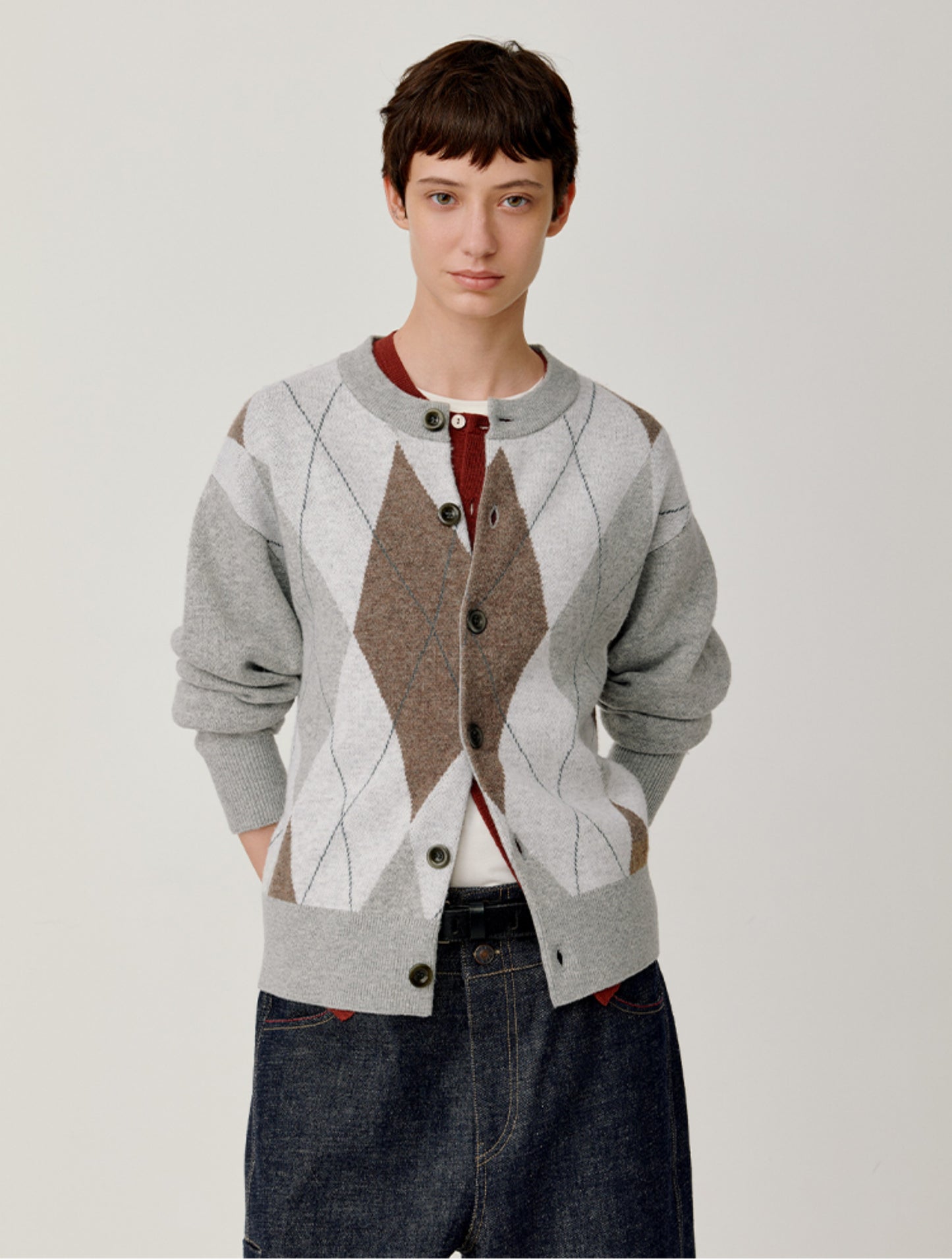 Loose round neck cardigan