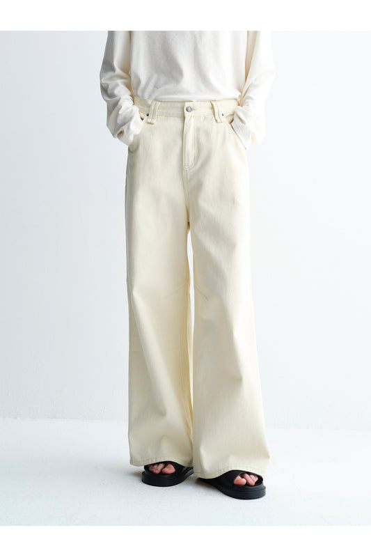 Knee-pleated wide-leg jeans