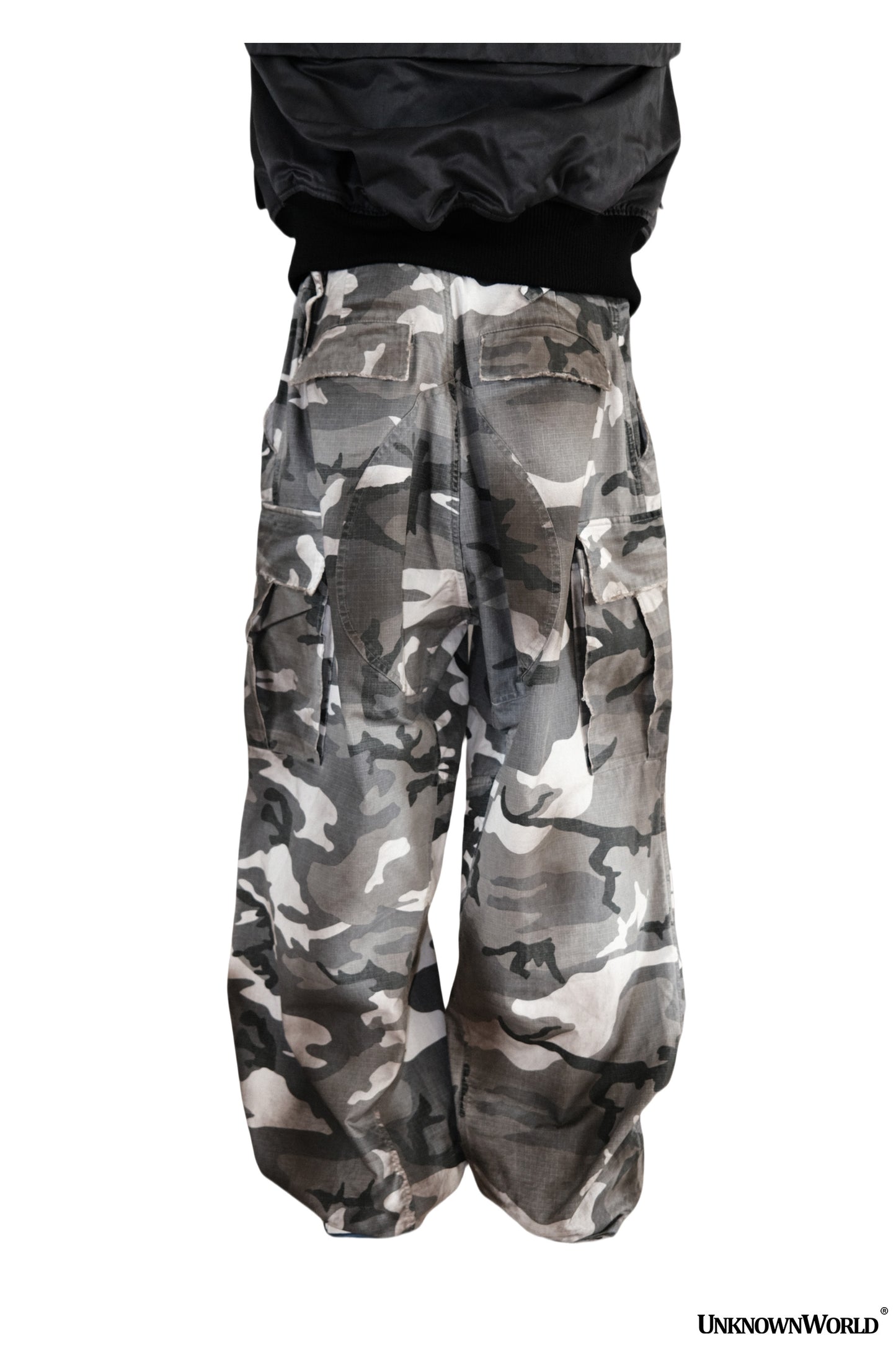 Camouflage loose cargo pants