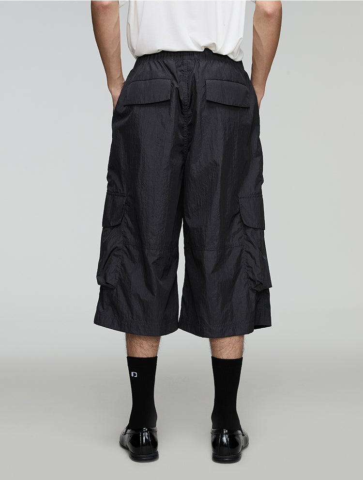 Cropped pants with adjustable waist