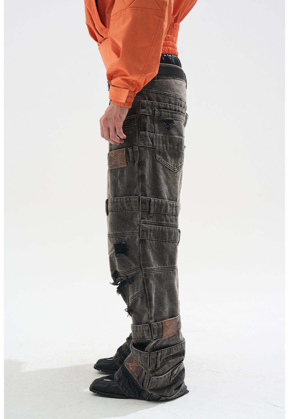 Ash-washed baggy jeans