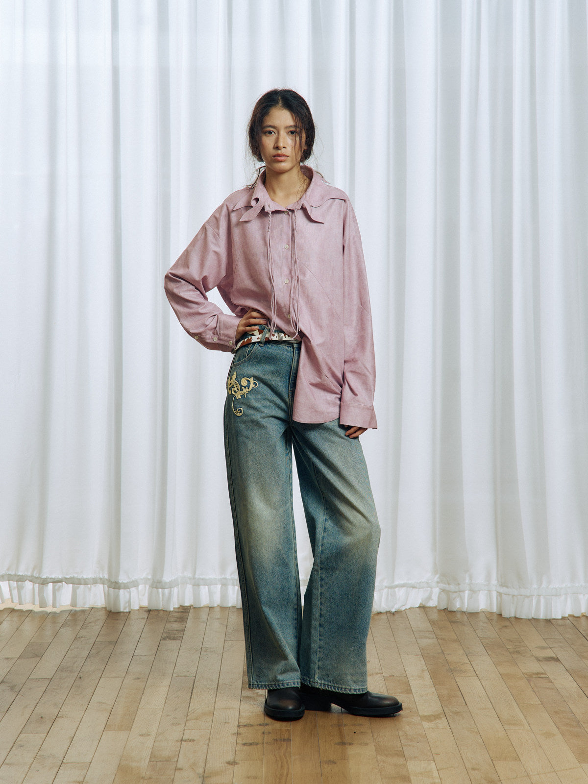 Embroidered Two-Tone Wash Straight Leg Jeans
