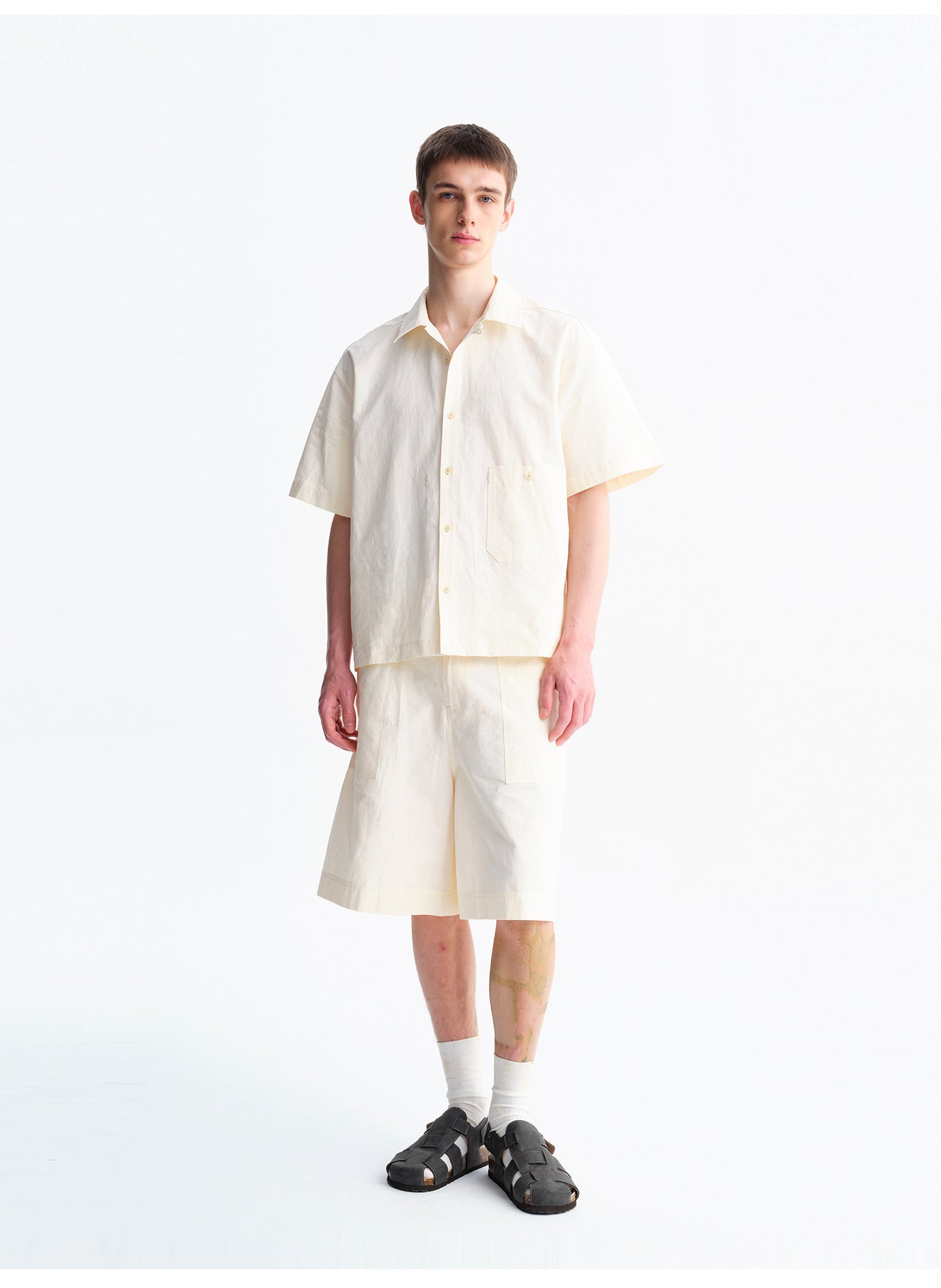 Linen Loose-Fit Shorts