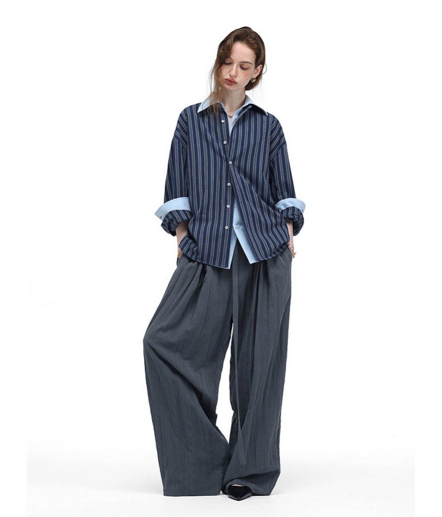 Pleated Casual Pants with a Belt