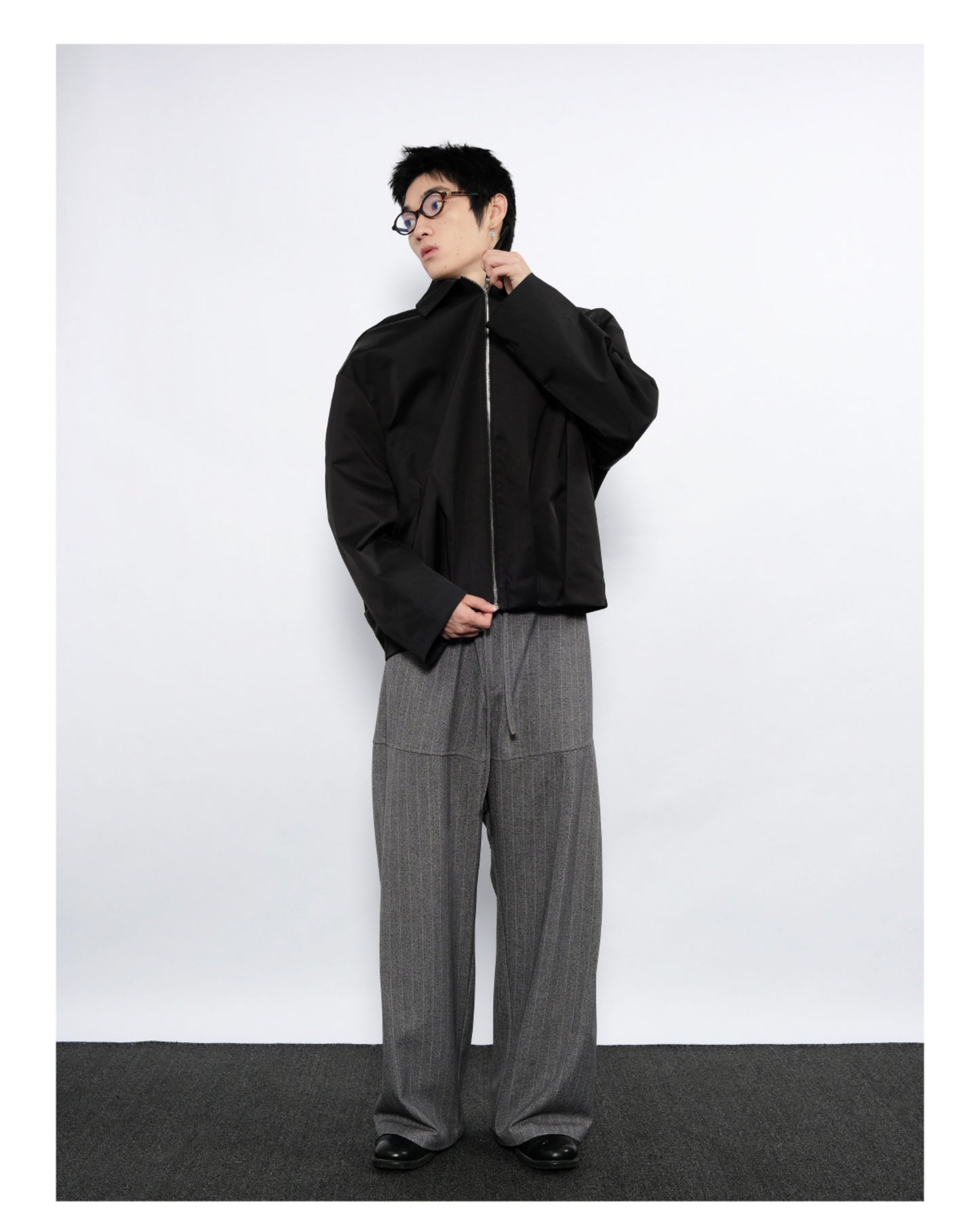 Loose Pleated Silhouette Jacket