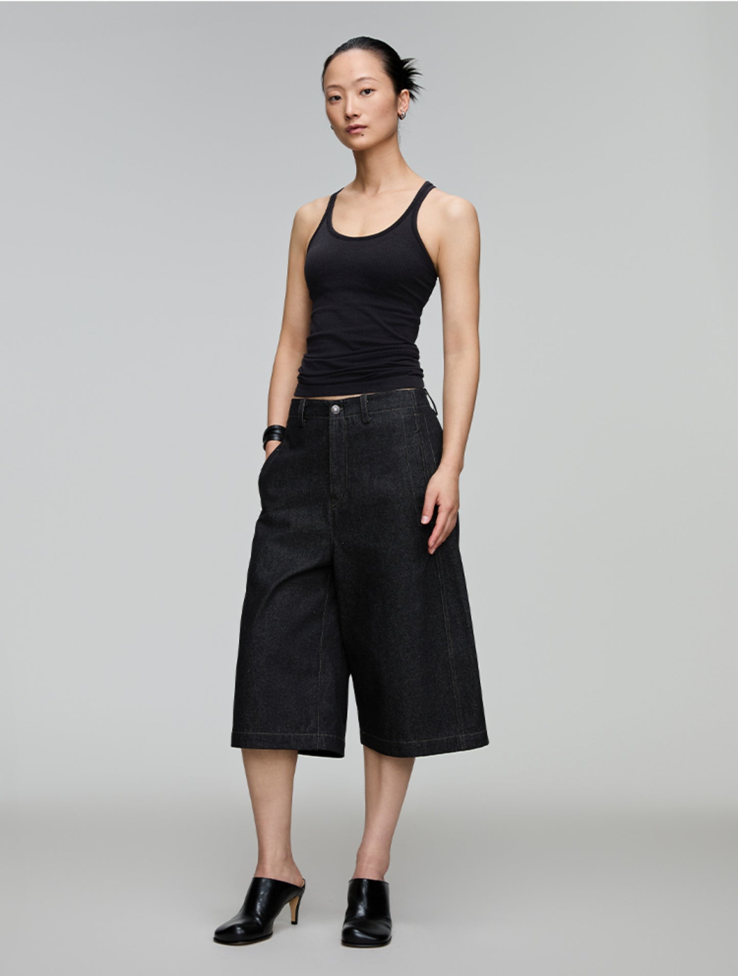 A-line loose denim shorts