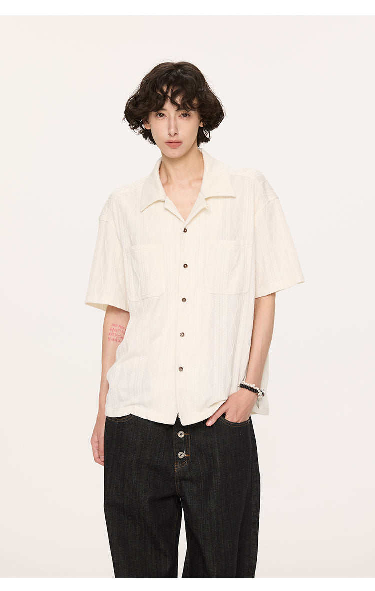 Wooden button lapel shirt