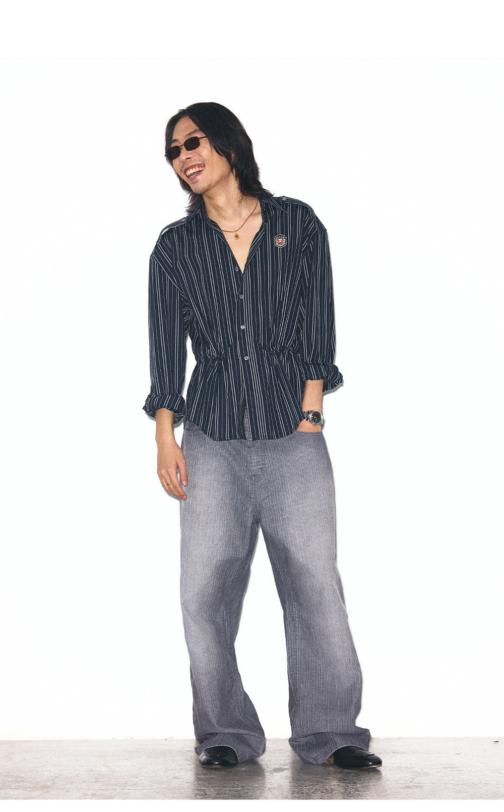 Vintage-washed loose jeans