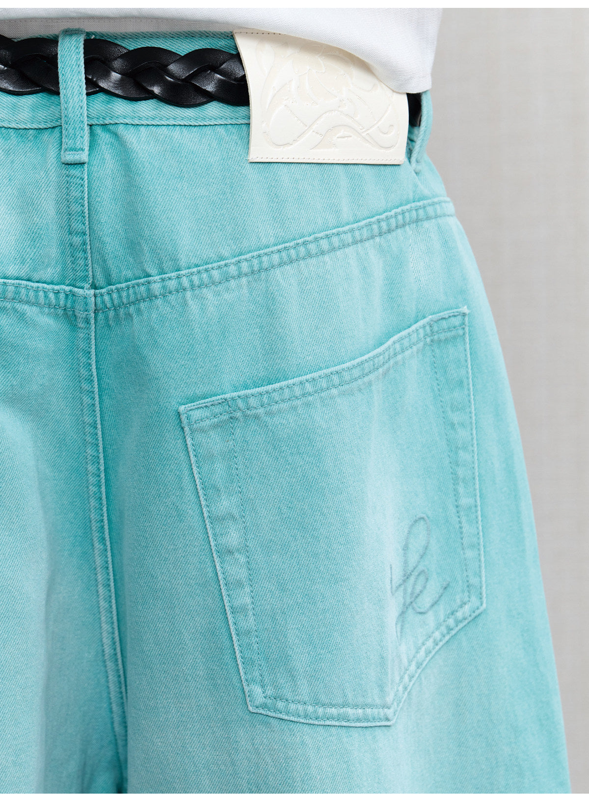 Relaxed-Fit Wide-Leg Jeans
