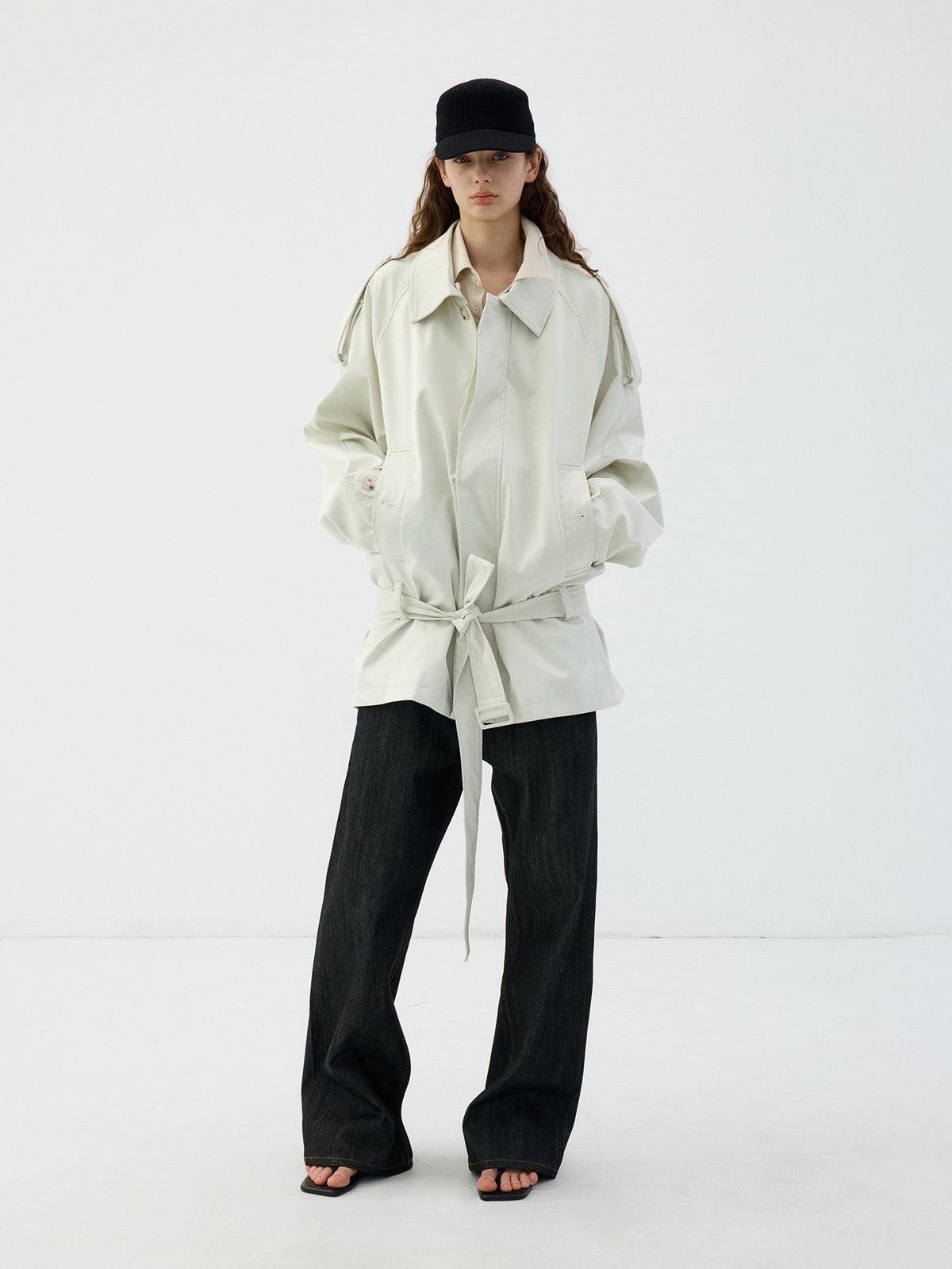 Mid-Length Jacket with a Wrinkle-Resistant Zipper