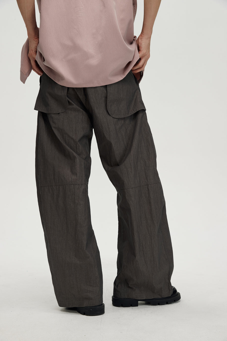 Scimitar Silhouette Breathable Casual Pants