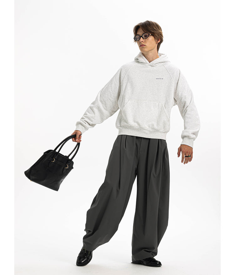 Clean fit short wide sweatshirt