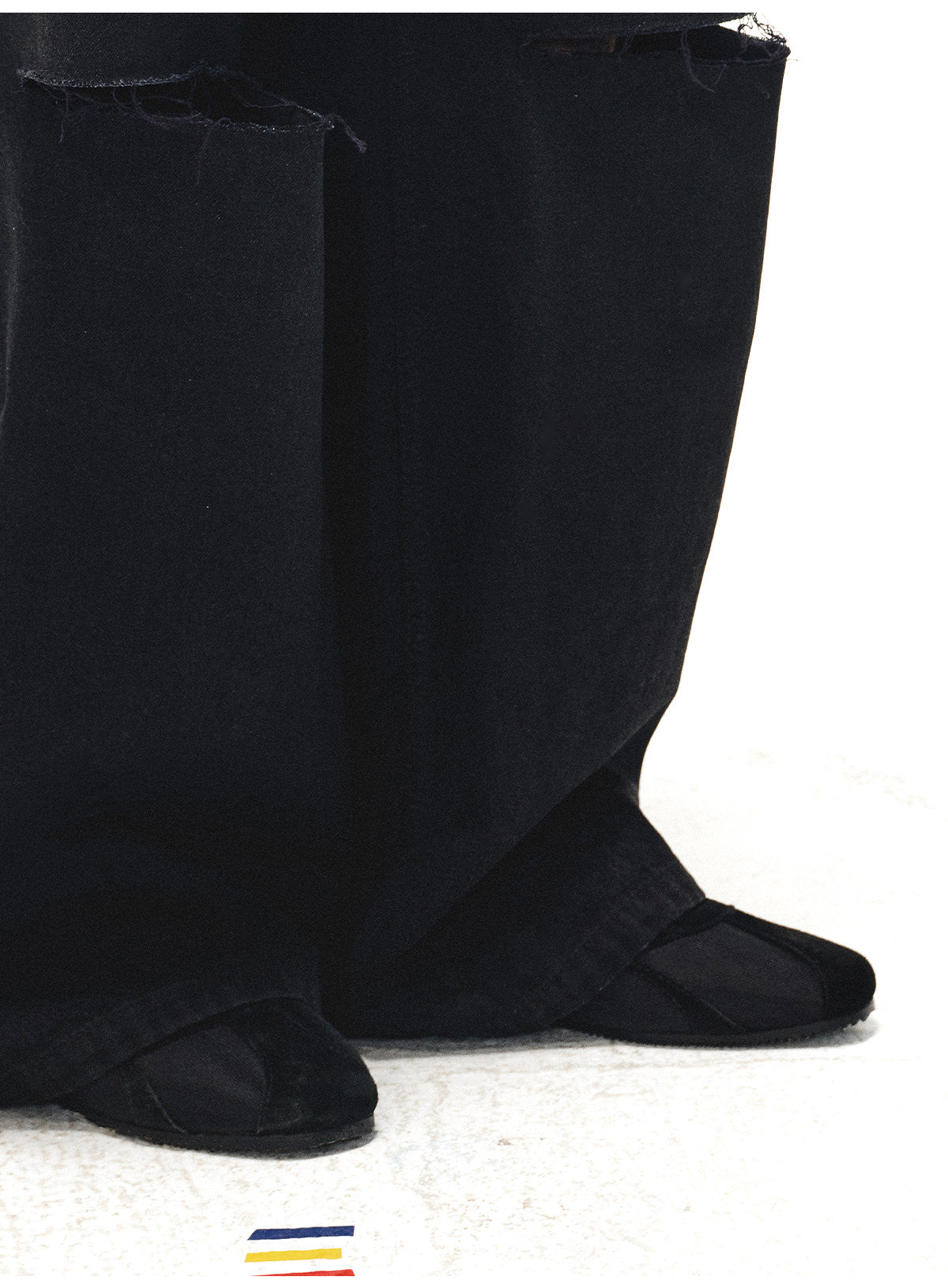 Low-profile training shoes