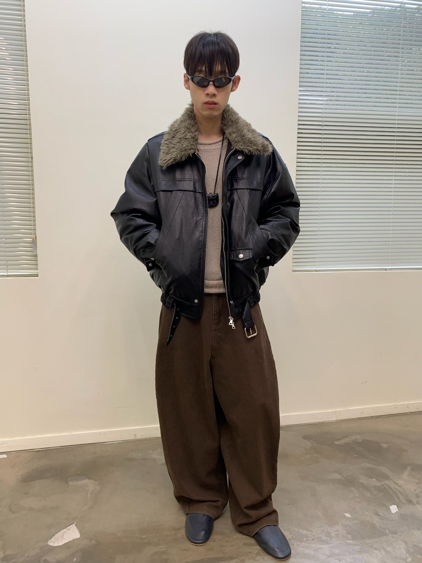 Scimitar Cut Wide Casual Pants